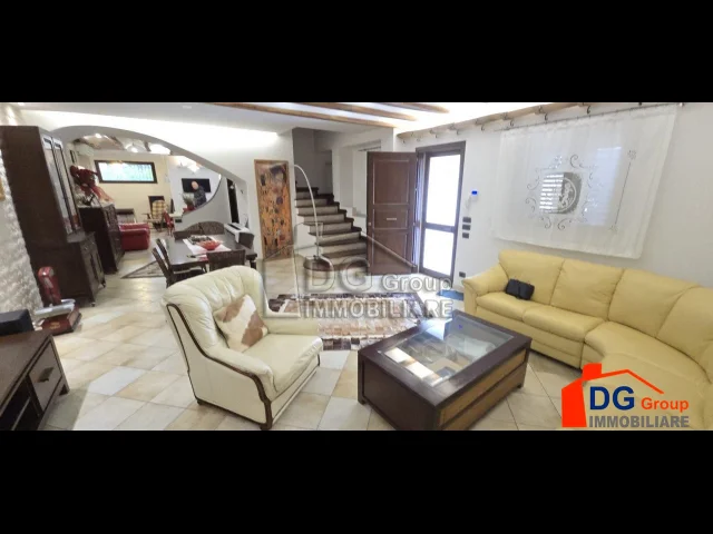 Appartamenti in Vendita - Villa di lusso  in zona via delle magnolie