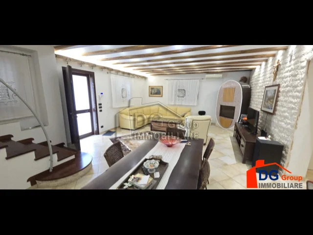 Appartamenti in Vendita - Villa di lusso  in zona via delle magnolie