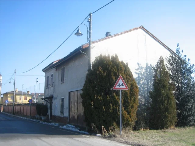 Casa indipendente casei gerola adiacenze