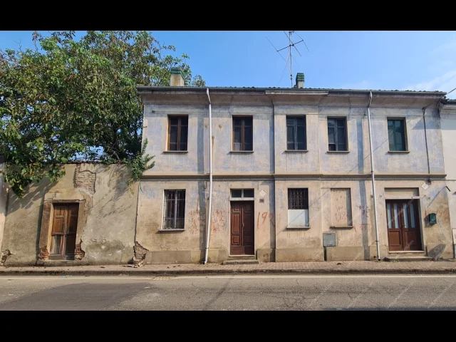 Appartamenti in Vendita - Casa indipendente - gambarana