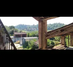 Appartamenti in Vendita - Cascina con terreno