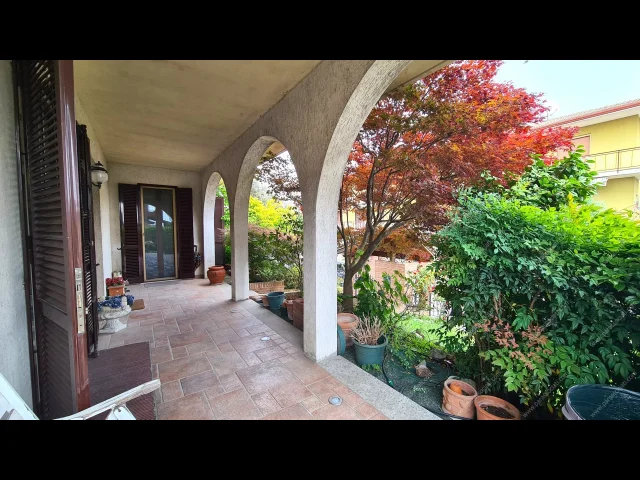 Villa singola con giardino