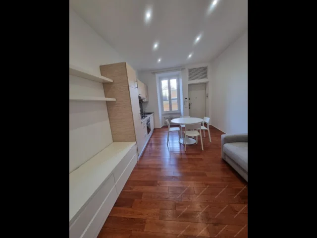 Appartamenti in Vendita - Milano via sacco bilocale in locazione