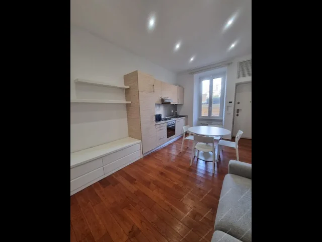 Appartamenti in Vendita - Milano via sacco bilocale in locazione
