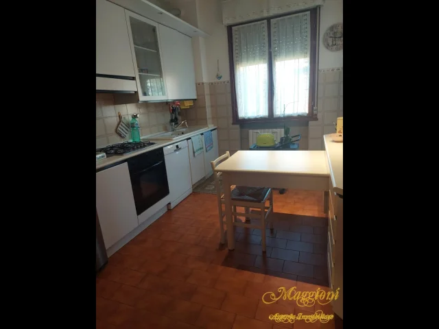 Appartamenti in Vendita - Aampio quandrilocale