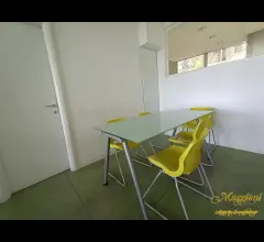 Appartamenti in Vendita - Bellissimo ufficio con vista verde