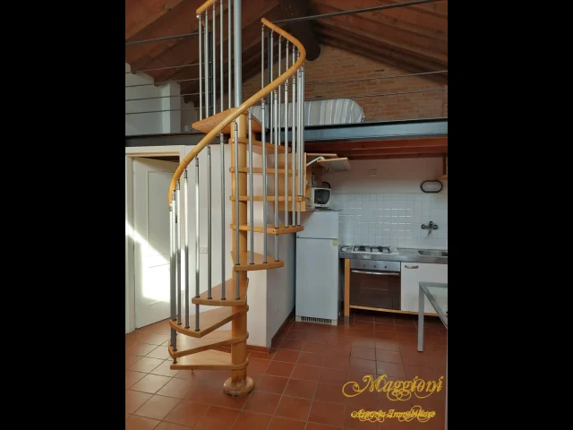 Appartamenti in Vendita - Casetta indipendente con giardino
