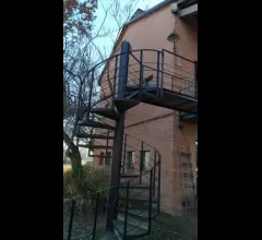 Appartamenti in Vendita - Ampio appartamento con bellissima vista verde