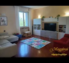 Appartamenti in Vendita - Bellissimo trilocale semiarredato