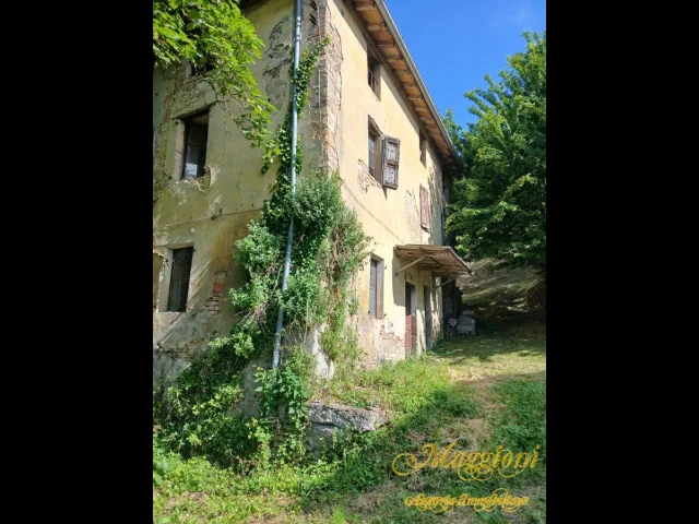 Porzione di casa da ristrutturare