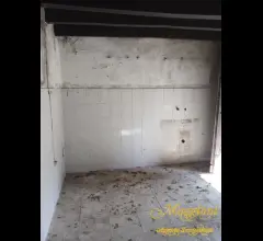 Appartamenti in Vendita - Porzione di casa  da ristrutturare