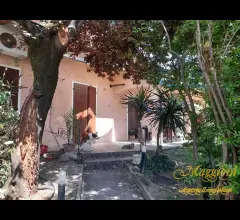 Appartamenti in Vendita - Villino indipendente