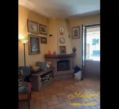 Appartamenti in Vendita - Villino indipendente