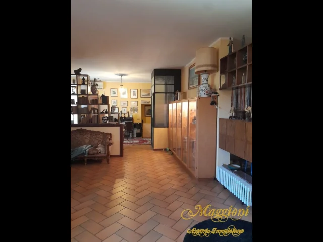 Appartamenti in Vendita - Villino indipendente