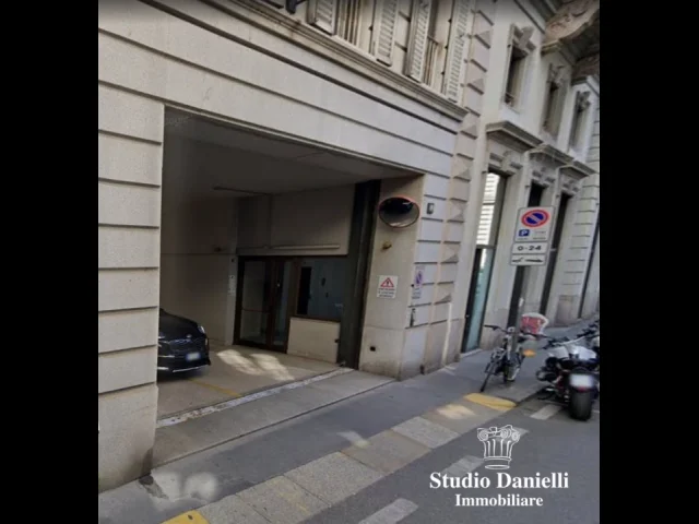Appartamenti in Vendita - Posto auto coperto