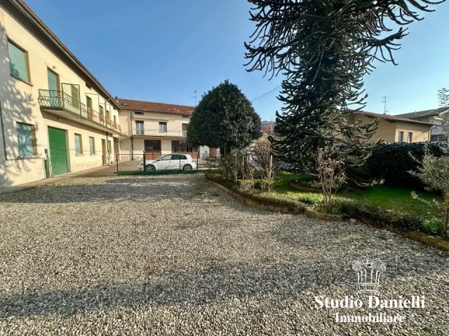 Appartamenti in Vendita - Casa indipendente