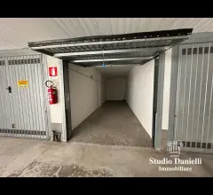 Appartamenti in Vendita - Box doppio in lunghezza