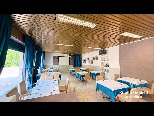 Appartamenti in Vendita - Negozio locazione