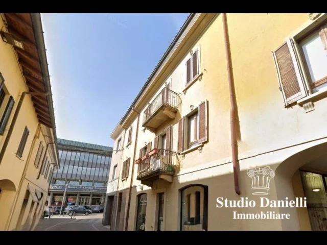 Appartamenti in Vendita - Trilocale centro