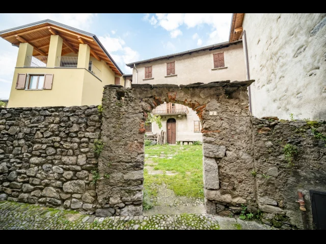 Casa indipendente in vendita nel cuore storico di maggiana