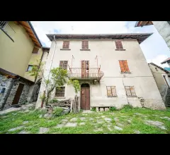 Appartamenti in Vendita - Casa indipendente in vendita nel cuore storico di maggiana