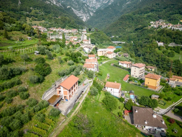 Appartamenti in Vendita - Crea la tua oasi: terreno edificabile a somana per tre unità