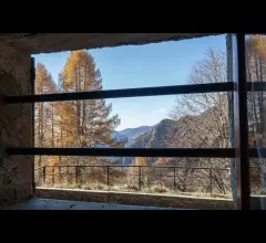 Incantevole casello di montagna a era alpe cetra