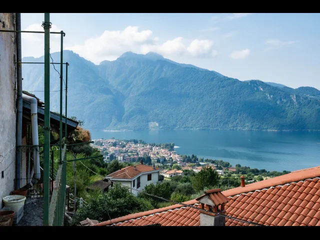 Vendesi casa da ristrutturare in crebbio, abbadia lariana