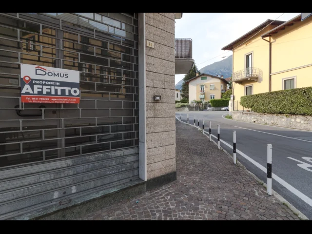 Appartamenti in Vendita - Spazio commerciale in affitto nella zona lago di mandello