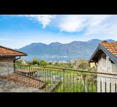 Appartamenti in Vendita - Rongio: casa con vista lago da ristrutturare