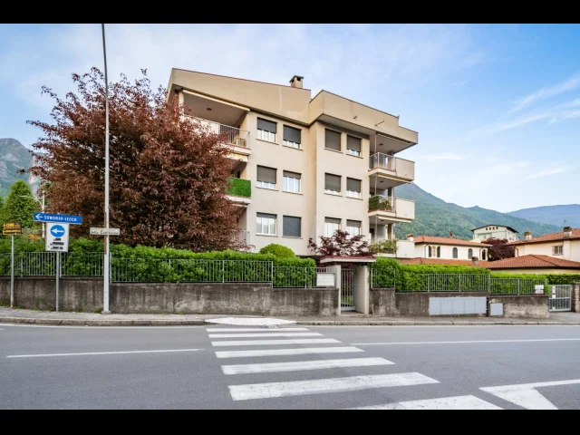 Appartamenti in Vendita - Attico panoramico nel cuore di mandello del lario