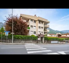 Attico panoramico nel cuore di mandello del lario