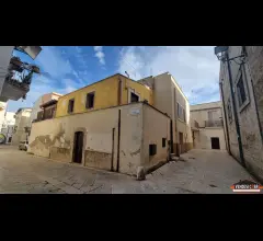 Bivani indipendente con soppalco zona borgo antico canneto