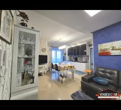 Bivani al piano terra con box e cantina zona canneto parco