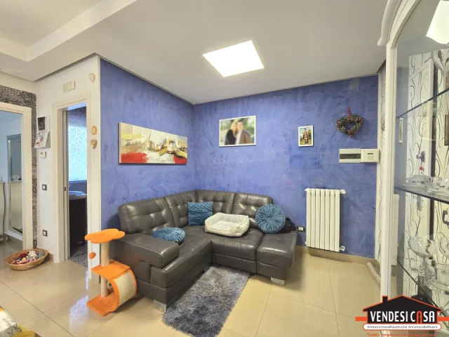 Appartamenti in Vendita - Bivani al piano terra con box e cantina zona canneto parco