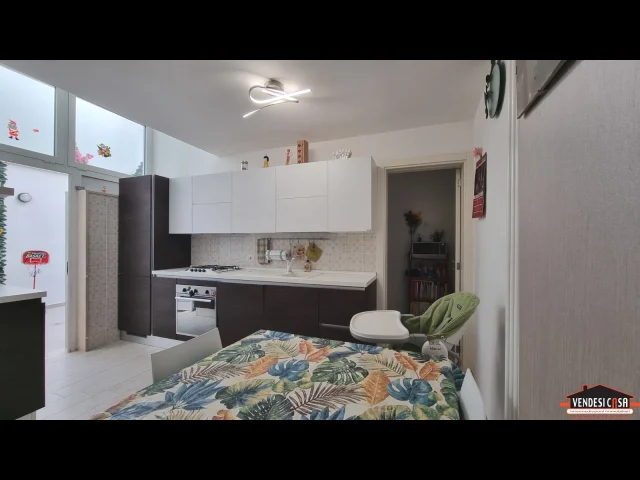 Appartamenti in Vendita - Trivani al piano terra con patio zona canneto centro