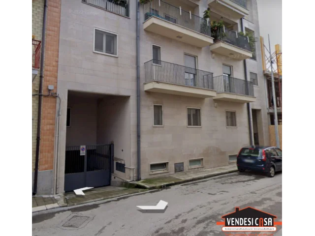 Appartamenti in Vendita - Acquaviva delle fonti box auto