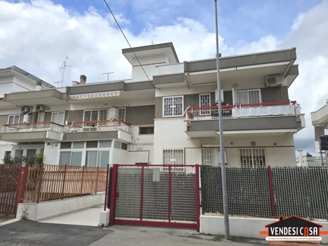 3 vani + acc. in appartamento zona centro canneto