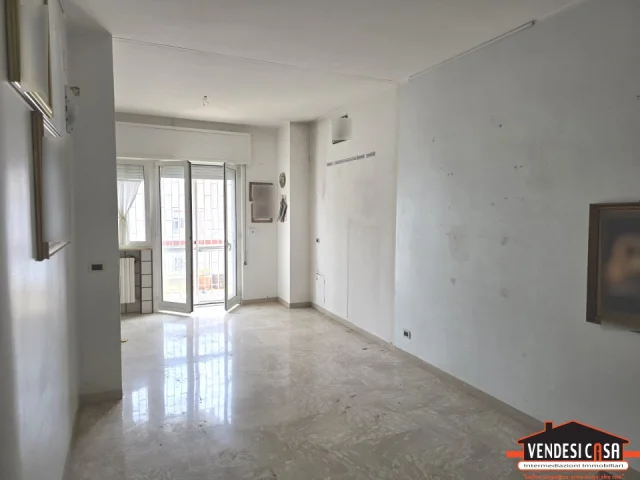 Appartamenti in Vendita - 3 vani + acc. in appartamento zona centro canneto