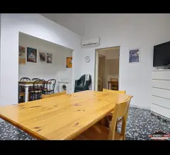 Appartamenti in Vendita - Locale commerciale con possibilita' di cambio d'uso