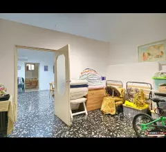 Appartamenti in Vendita - Locale commerciale con possibilita' di cambio d'uso