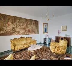Quadrivani ampio con cantina zona centro canneto
