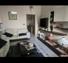 Appartamenti in Vendita - Indipendente con giardino box e terrazzo zona parco canneto