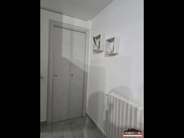Appartamenti in Vendita - Ristrutturato bivani al piano terra zona montrone