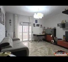 Appartamenti in Vendita - 3 vani + doppi acc. ristrutturato zona posta canneto