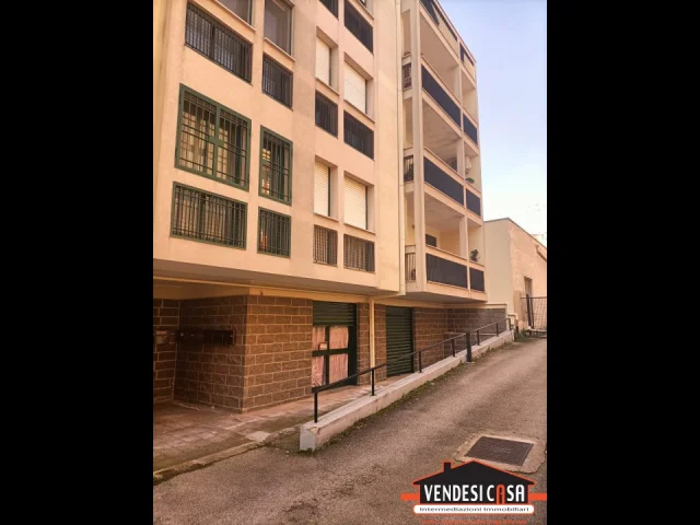 Appartamenti in Vendita - Acquaviva delle fonti locale artigianale