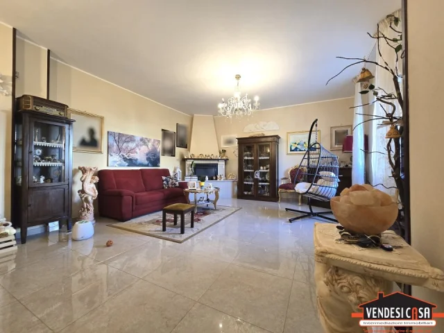 Appartamenti in Vendita - Porzione di bifamiliare con giardino e taverna zona canneto