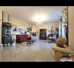 Appartamenti in Vendita - Porzione di bifamiliare con giardino e taverna zona canneto