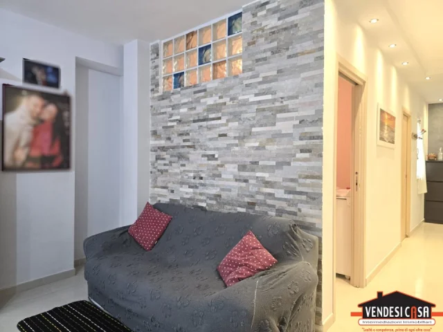 Appartamenti in Vendita - Recente bivani con box auto zona canneto via acquaviva