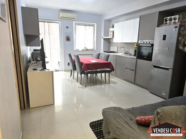 Appartamenti in Vendita - Recente bivani con box auto zona canneto via acquaviva